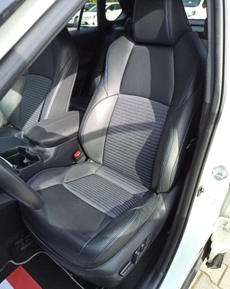 Toyota RAV4 cena 164900 przebieg: 41175, rok produkcji 2020 z Ozimek małe 137